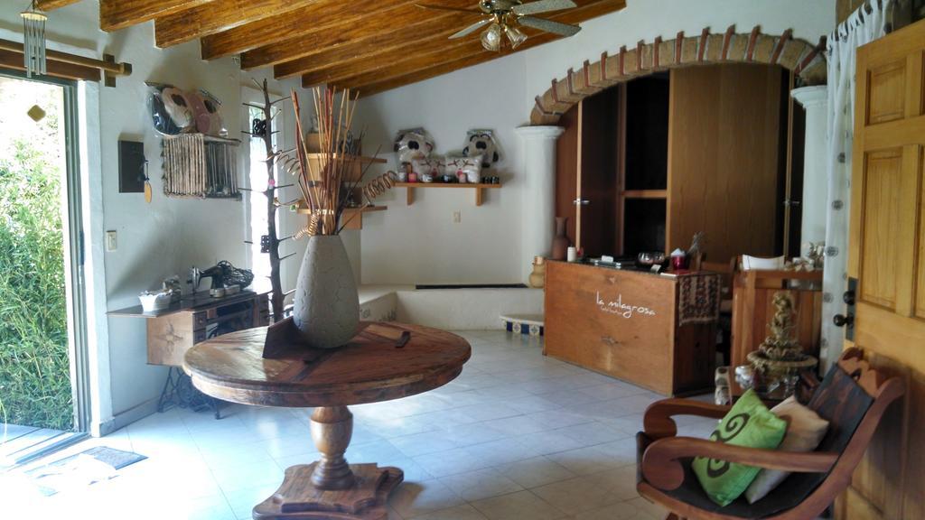 Hotel Boutique La Milagrosa เตโปซตลัน ภายนอก รูปภาพ